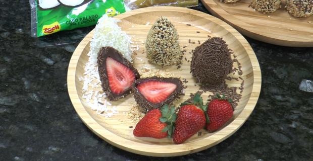 Coxinha de Brigadeiro com Recheio de Morango